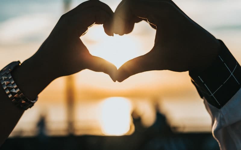 Sugar Daddy vs. Sugar Mama Suomessa — Erot, yhtäläisyydet ja roolit