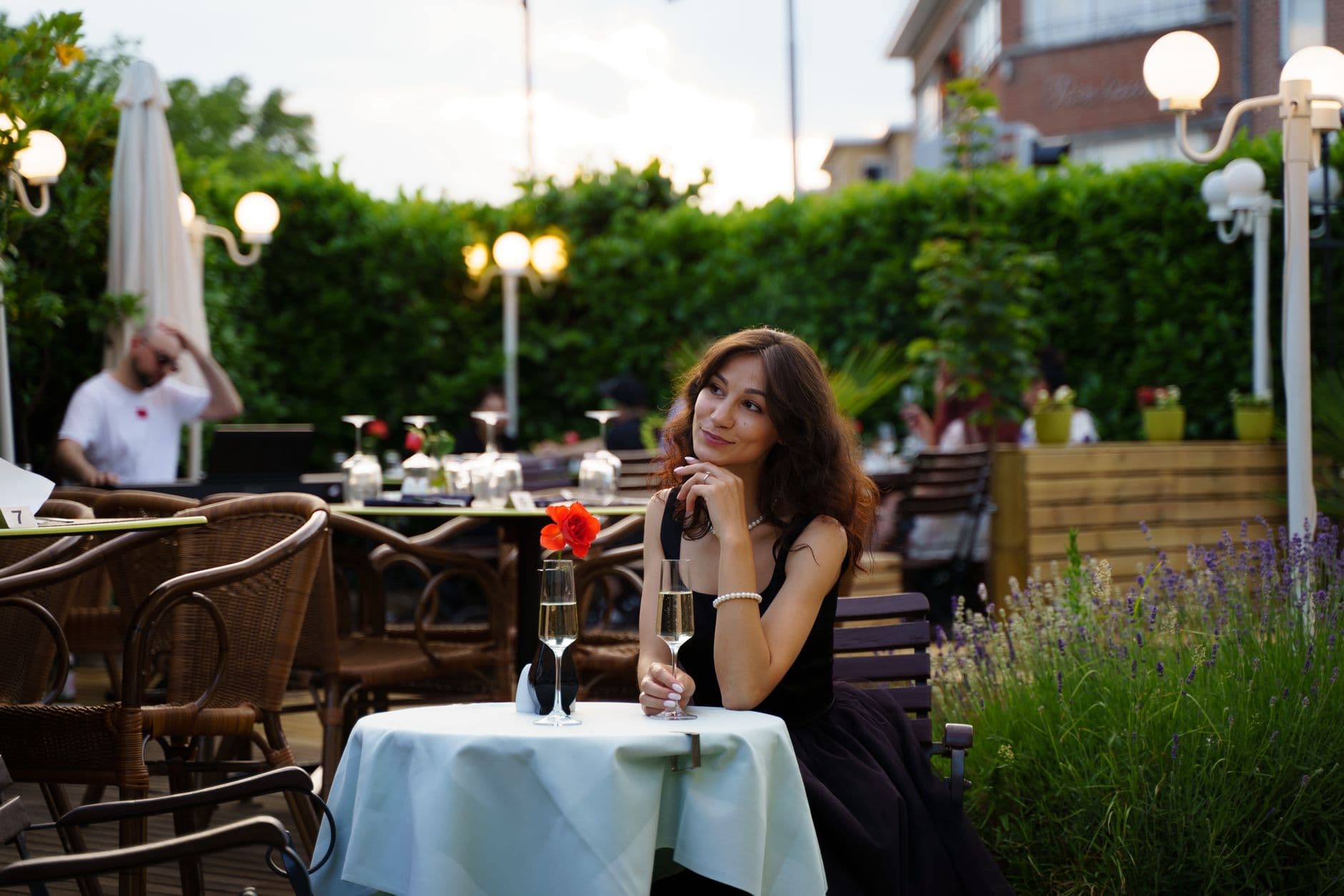 Sugar dating l'été en France : le guide de la saison